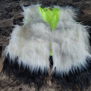 Faux fur Sleeveless vest
